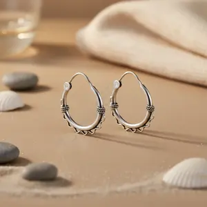 Boucles d'oreilles créoles en argent sterling 925 pour femmes, tendance, à porter au quotidien, motifs religieux lune/étoile, plaqué rhodium, or 18 carats, diamant, perle - Product Image 1