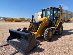 Retroexcavadora CAT usada Modelo 2020 carga nominal de 9 toneladas con motor y caja de cambios a la venta en Europa - Product Image 4