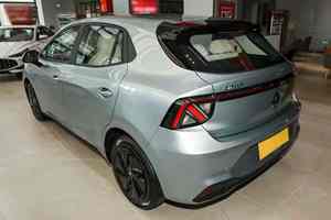 Nouvelle Voiture Électrique 2026 EV Confort Édition Batterie Charge Rapide Compacte 5 Places Conduite à Gauche Autonomie 401-500km 100-150kW - Product Image 5