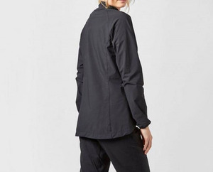 Chaqueta de concha blanda para mujer con diseño personalizado al por mayor, cortavientos impermeable transpirable con cuello levantado, ropa cálida para exteriores - Product Image 4