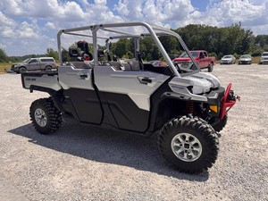 Nuevo y Genial Can-Am Defender MAX X Mr 2026 con Medias Puertas HD10 Hyper Silver y <span class=keywords><strong>Legion</strong></span> Red UTV - Product Image 4