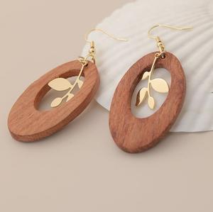Boucles d'oreilles en bois écologiques faites à la main - Product Image 5