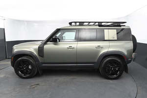 2022 L-a-n-d R-o-v-e-r D-e-f-e-n-d-e-r 110 SE AWD bajo kilometraje y precio asequible en Stock, listo para enviar. - Product Image 3