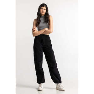 Pantalones Cargo Negros Básicos de Cintura Alta de Lona WM-JNS-WS23-020 con Característica Transpirable - Product Image 1
