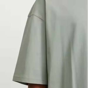 เสื้อยืดผู้ชายแบบยูนิเซ็กซ์ ทรงวินเทจ ผ้าระบายอากาศดี สั่งทำขายส่ง ล้างสีแบบแอซิดวอช  รับผลิตตามแบบ พร้อมสกรีนโลโก้และสีตามสั่งจากโรงงาน - Product Image 5