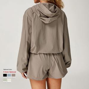 Veste de protection solaire de sport pour femmes à séchage rapide personnalisée de haute qualité respirante UPF50 + Protection UV capuche fermeture éclair longueur courte - Product Image 5