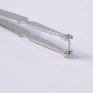 ชุดเครื่องมือผ่าตัดทั่วไปแบบใช้มือทำจากสแตนเลสสตีล พร้อมคีมหนีบแบบ Labret ได้รับการรับรองมาตรฐาน CE ระดับ Class I รับประกัน 1 ปี พร้อมบริการช่วยเหลือทางเทคนิคออนไลน์ - Product Image 6