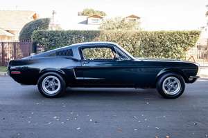 Ford Mustang Fastback Bullitt 1968 d'occasion, Mustang Tribute, moteur V8 de 302 pouces cubes, remis à neuf - Product Image 2