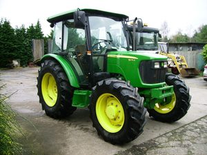 รถแทรกเตอร์อุตสาหกรรมมือสองยี่ห้อจอห์น เดียร์ 110 แรงม้า ขับเคลื่อน 4 ล้อ ระบบเกียร์พร้อมปั๊มและชุดเกียร์ ขาย - Product Image 5