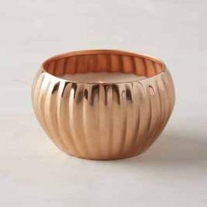 Bocaux à bougies en métal texturé martelé, parfaits pour les bougies à thème rustique, ajoutant un charme artisanal riche aux maisons chaleureuses et accueillantes. - Product Image 3