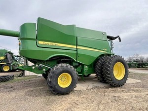 รถเกี่ยวข้าว John Deere S770 สำหรับขาย - Product Image 2