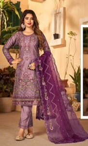 Diseñador paquistaní Kurtis con bordado de seda viscosa Pent y Organza Duppata colección para mujer - Product Image 3