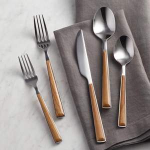 Juego de Cubiertos de Metal Resistente para Restaurante con Acabado Resistente al Óxido y Durabilidad de Acero Inoxidable de Grado Profesional - Product Image 3