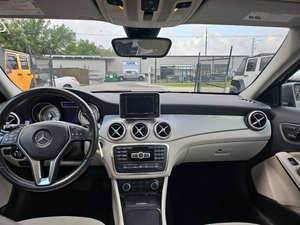 Mercedes-Benz GLA GLA 250 4MATIC Usado del 2015 - Product Image 2