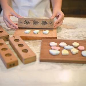 Sucre brun japonais traditionnel Wasanbon Okinawa Kokuto pour confiserie Wagashi Ohigashi, produit du Japon - Product Image 3