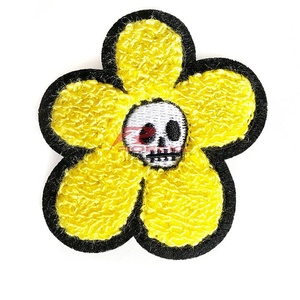 Los mejores parches de chenilla, chenilla colorida bordada para ropa, logotipo personalizado, parches de chenilla de nuevo estilo hechos de alta calidad - Product Image 1