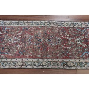 พรมวินเทจขนาด 2.6x9.6 ฟุต พรมตุรกีขนาดเล็ก ลายเรขาคณิตสีแดงพร้อมลวดลายดอกไม้ - Product Image 3