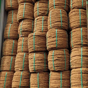 100% corde de fibre de coco naturelle en fibre de coco écologique biodégradable marron facile à nettoyer filet de jardin fabriqué au Vietnam en rouleau - Product Image 1