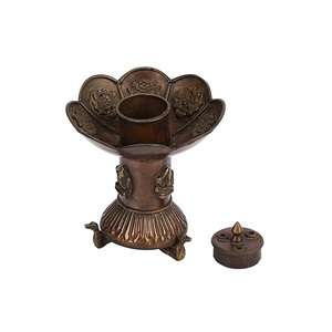 Quemador de Incienso de Latón Dorado Hecho a Mano, Ecológico, Religioso, Diseño Minimalista Moderno, Recolector de Cenizas, Aromaterapia - Product Image 1