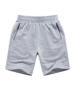 Pantalones cortos de algodón 100% para hombres de talla grande, aspecto de playa informal de verano con logotipo personalizado, patrón sólido teñido liso, pantalones cortos en blanco OEM - Product Image 5