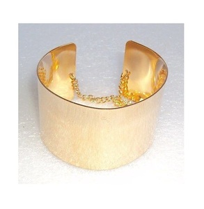 Última joyería Brazalete de latón Tamaño personalizado para mujer Joyería de moda Compromiso Boda Brazalete de latón Uso de fiesta - Product Image 4