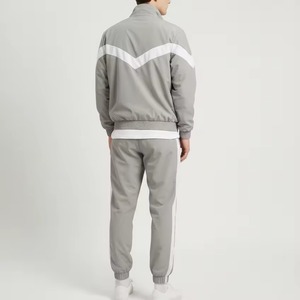 Ensemble de survêtement INDEX APPAREL pour homme, couleur marron et blanc, à blocs de couleur, avec capuche, manches longues, fermeture éclair, coupe ample, style streetwear, pour l'automne - Product Image 3