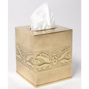 Caja de pañuelos de metal de primera calidad y acabado dorado duradero hecho a mano para una adición elegante y funcional a la decoración de su hogar - Product Image 4