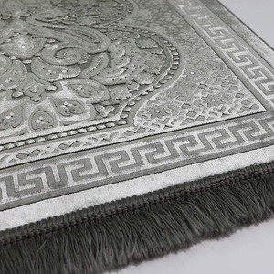 Luxury Islamic Al Badar Cut Prayer Mat Hot Selling Lightweight Color Muslim Different Style Prayer Mat - Product Image 3