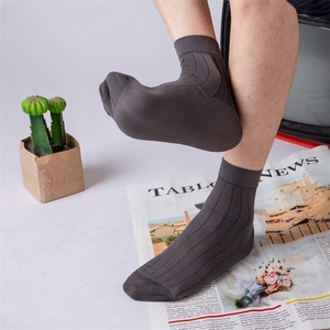 Calcetines de Verano para Hombre de Buena Calidad, Diseño Moderno, Transpirables, Cortos, de Algodón, a Rayas - Product Image 4