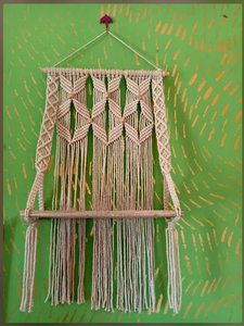 Estante de Pared Vertical de Macramé Art Deco para Decoración de Diwali, Cumpleaños y Aniversarios - Product Image 3