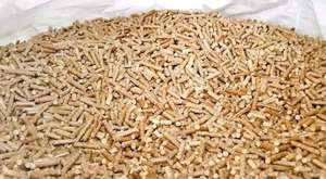 Granulés de bois de première qualité, combustible biomasse durable avec 10 % d'humidité, densité de 600-750 kg/m³ pour applications de chauffage commercial - Product Image 1