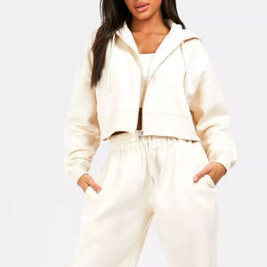 Streetwear en éponge avec logo personnalisé Sweat à capuche uni avec fermeture éclair pour femmes Top court en coton avec logo OEM dernier modèle pour femmes - Product Image 1