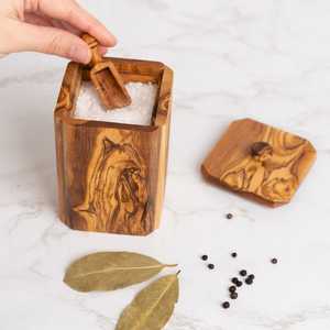 Salero de Madera de Olivo Grabado con Tapa, Tarro de Condimento para Cocina, Contenedor Decorativo para Almacenar Azúcar y Especias, Accesorio Hecho a Mano - Product Image 1
