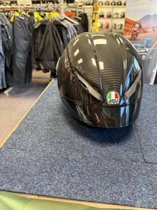 หมวกกันน็อคมอเตอร์ไซค์ AGV คุณภาพดีที่สุด คาร์บอนเงา ขนาดใหญ่ - Product Image 6