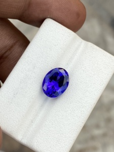 Coupe ovale de Tanzanite de couleur bleue royale riche naturelle super attrayante avec une excellente couleur Loupe naturelle Zoisite 3.89 carats propre - Product Image 3