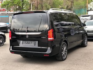 ประหยัดสุดๆ ปี 2020 2024 รถมือสอง Mercedes-Benz V-Class 300d 4maticS MPV บัส ราคาดีที่สุด พร้อมเบาะหนัง 7-9 ที่นั่ง เกียร์อัตโนมัติ พวงมาลัยซ้าย - Product Image 3