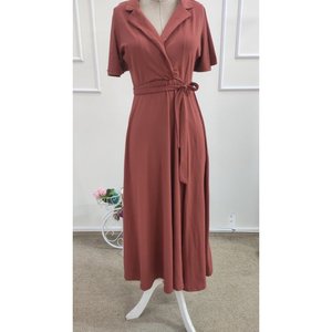 Vestido midi de viscosa con cuello cruzado, manga corta y abertura con cinturón para mujer, 34690 - Naranja - Product Image 4