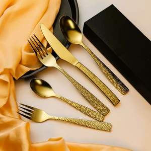 Ensemble de couverts en métal en acier inoxydable élégants et économiques pour l'hébergement de cadeaux et le service de repas quotidien dans les maisons modernes - Product Image 5