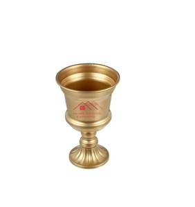 Acabado dorado Venta caliente Accesorios de decoración de mesa de metal Florero de mesa de flores de metal - Product Image 2