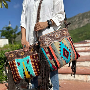 Sac à main à franges usiné à la main Couverture de selle aztèque Sac à bandoulière de haute qualité Conception unique de bohème Sacs élégants pour les femmes - Product Image 5