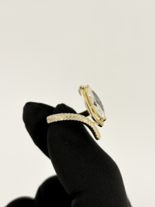 แหวนเพชรแล็บโกรว์ทองคำขาว 14K 18K ทรงมาร์คีส์ ขอบทองแหลม ดีไซน์ไขว้แบบแยกส่วน หลายแถว ประดับเพชรแบบปาเว่ เครื่องประดับชั้นดี - Product Image 5