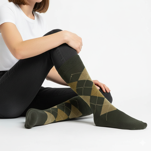 Chaussettes de compression unisexes en fibre de bambou personnalisables Printemps tricoté antidérapant respirant antibactérien Business Casual OEM - Product Image 1