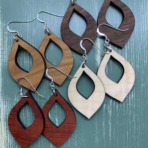 Nuevo estilo bohemio geométrico flor corazón pendientes Vintage encanto madera Natural pendientes declaración madera pendientes joyería Mujer - Product Image 1