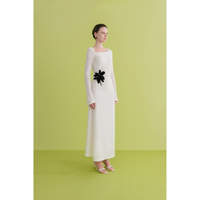 Robes de luxe pour femmes à manches longues ABOLI ROBE ASYMÉTRIQUE Noir et blanc ANT BLANC Vêtements pour femmes Étiquettes personnalisées fabriquées au Vietnam