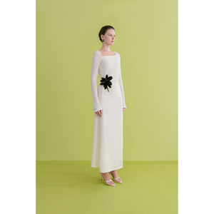 Robes de luxe pour femmes à manches longues ABOLI ROBE ASYMÉTRIQUE Noir et blanc ANT BLANC Vêtements pour femmes Étiquettes personnalisées fabriquées au Vietnam - Product Image 1