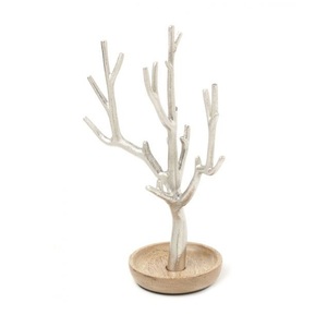 Une élégante sculpture d'arbre en aluminium embellit les intérieurs avec des branches artistiques et un attrait contemporain intemporel. - Product Image 5