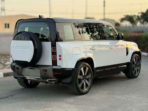 Tout Nouveau Land Rover Defender P525 HSE Turbo 4.0L V8 Essence Sièges en Cuir Toit Panoramique LED R20 Gauche Automatique - Product Image 6