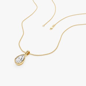 Magnífico colgante clásico con diamante cultivado en laboratorio en forma de pera con engaste de bisel, 1.00 Ct E-F VS, oro de 14K, para regalo de fiesta de compromiso - Product Image 3