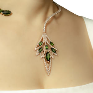 Collier en diopside Garden of Wisdom de BeGems Jewelry Wholesale en or rose italien 14K 18K, bijoux de luxe pour femmes - Product Image 1