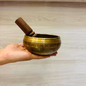 Bol chantant de style traditionnel en Bronze tibétain à haute résonance pour les professionnels de la santé holistiques Produit artisanal en métal - Product Image 4